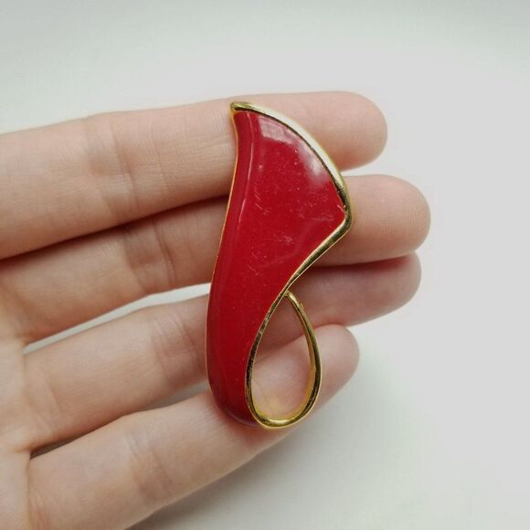 Vintage Retro Red Enamel Brooch, Abstract Unisex Design Lapel Pin, Estate - Picture 1 of 6